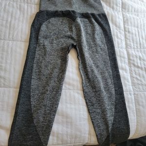 PINK SEAMLESS LEGGINGS